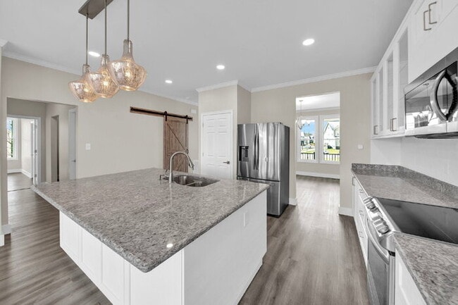 Building Photo - 15401 Adelay Ct
