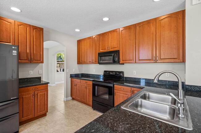 Building Photo - Larkspur Lane, Wellington, FL 33414 - 5 BR...