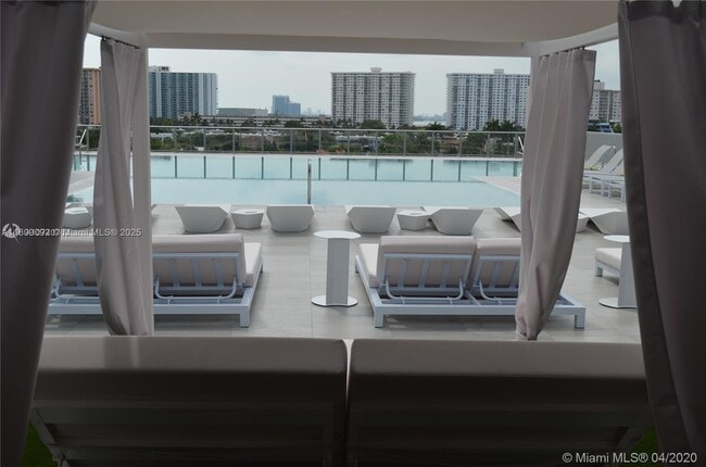 Building Photo - 300 Sunny Isles Blvd