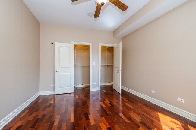 Building Photo - 1367 E 64th St