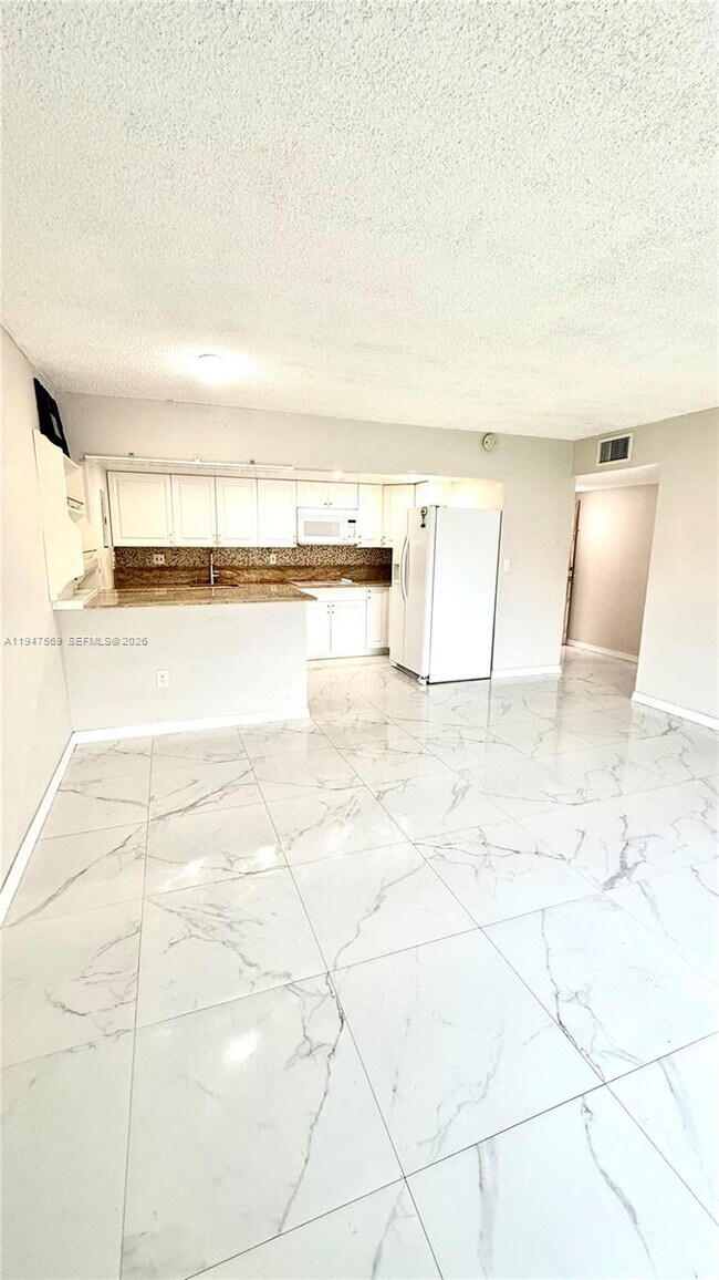 Building Photo - 17600 NW 68th Ave