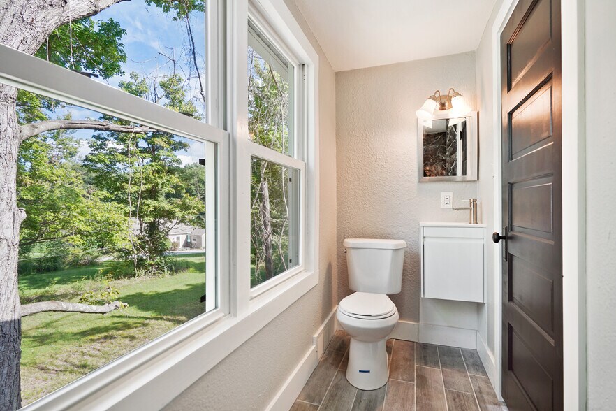 Building Photo - 1750 Brodhead Rd