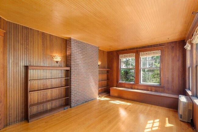 Building Photo - 279 Payson Rd