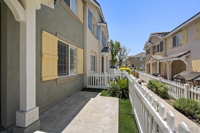 Building Photo - 1444 Canvas Dr