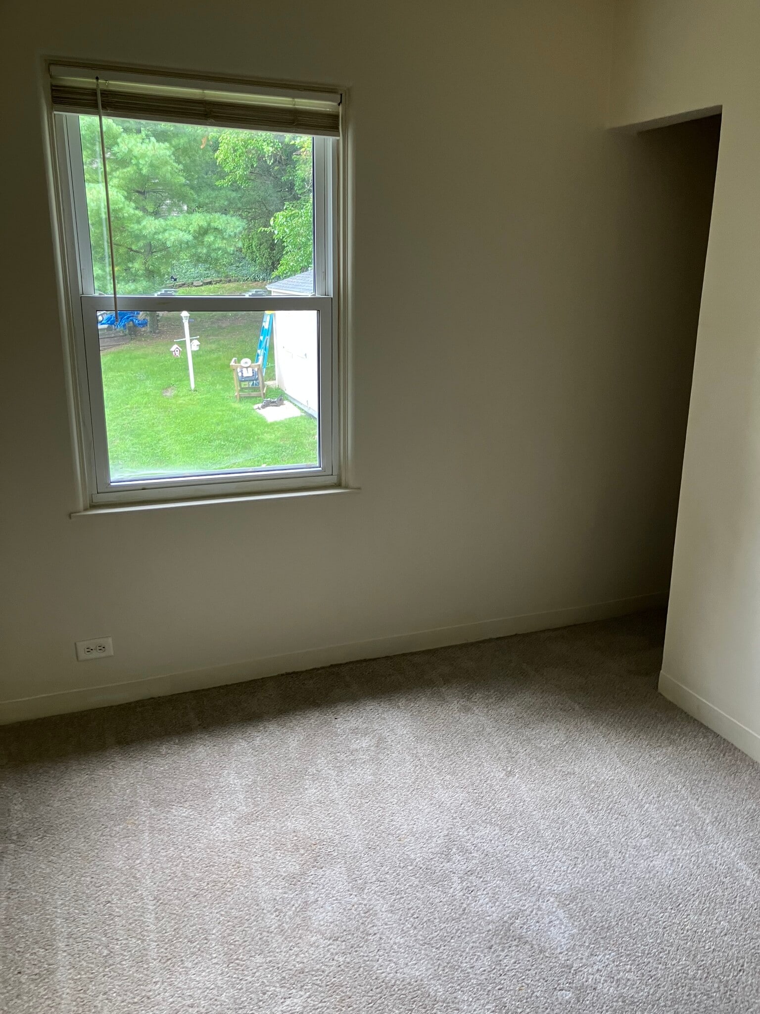 bedroom - 2123 Hillside Ter