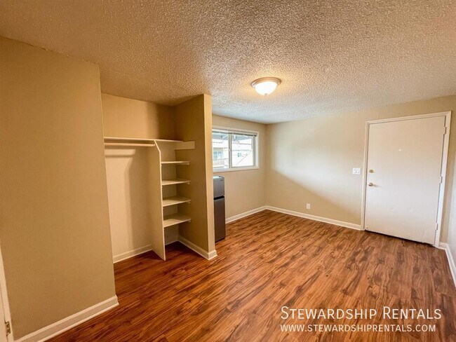 Building Photo - 1793 Patterson Alley