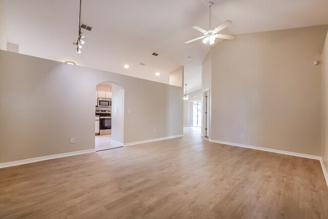 Building Photo - 1130 Ozark Ct