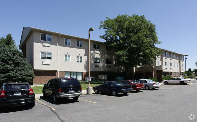 Building Photo - Highland South