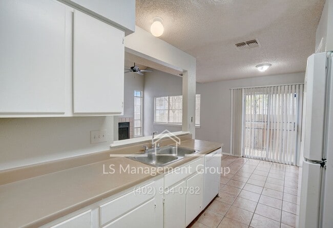 Building Photo - 7517 Oak Chase