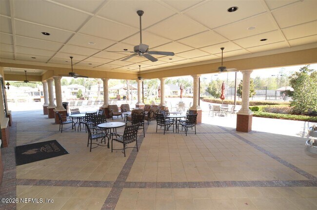 Building Photo - 180 Thornloe Dr