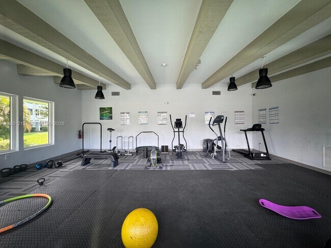 Building Photo - 2741 Taft St