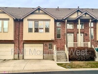 Building Photo - 208 Lyman Ln