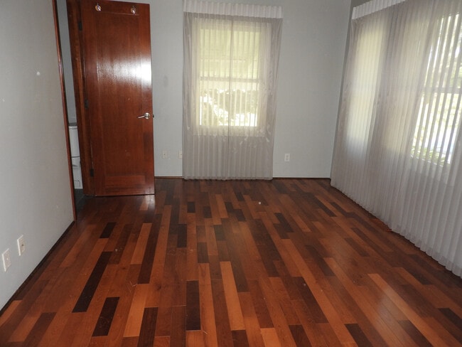 Building Photo - Beautiful home in Historic Folsom!