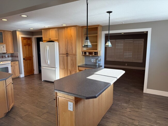 Building Photo - Newly renovated four bedroom home!