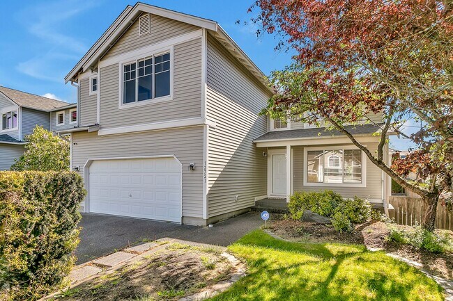 Primary Photo - Beautiful Gated Home in Puyallup