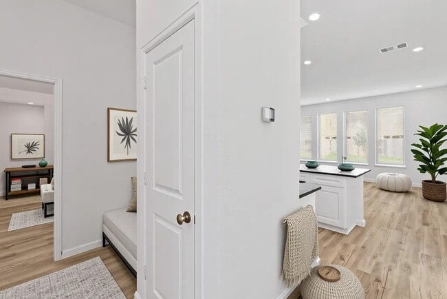 Building Photo - 4131 Balboa Dr