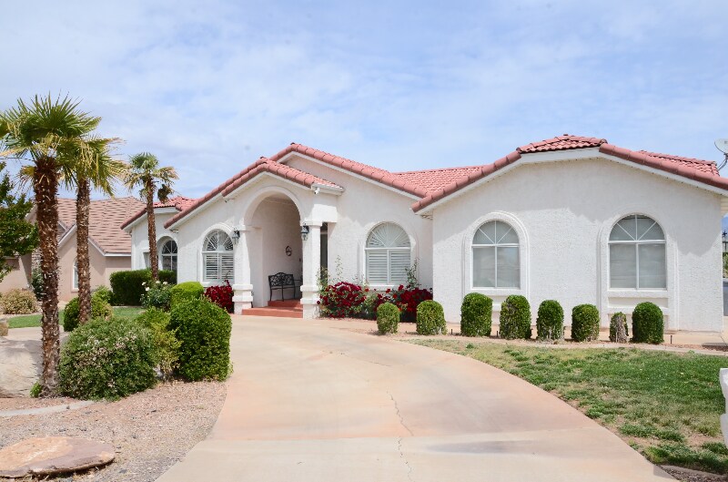 Primary Photo - 1087 E Fort Pierce Dr