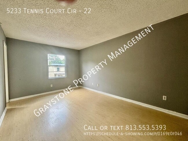 Building Photo - Spacious 2-Bedroom Condo in Prime Tampa Lo...