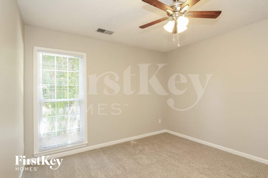 Building Photo - 13646 Annsdale Ln