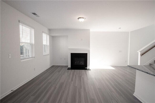 Building Photo - 5935 Osgood Pl