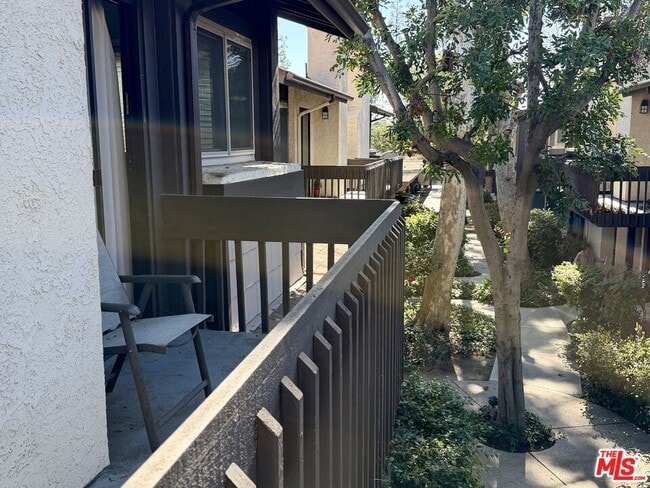 Building Photo - 6716 Clybourn Ave