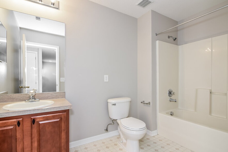 Building Photo - 3613 Hatchbend Way