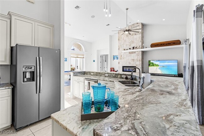 Building Photo - 3724 Surfside Blvd