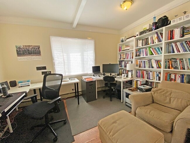 Building Photo - 263 Auburndale Ave