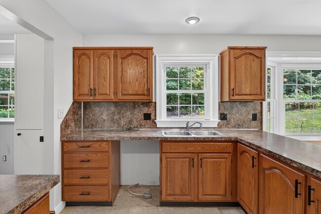 Building Photo - 2337 Laurel Top Cir