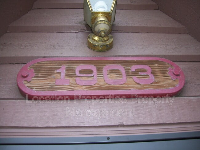 Building Photo - 1903 W 3rd St