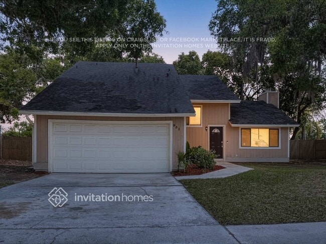 Building Photo - 951 Waverly Dr