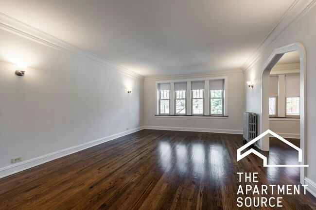 Primary Photo - 1159 E 52nd St