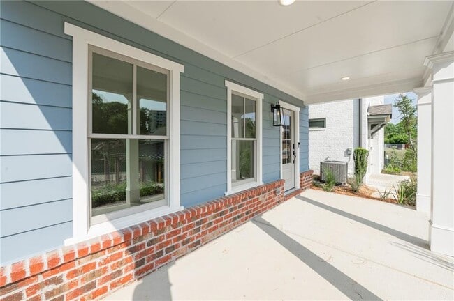 Building Photo - 3272 Stillwood Dr