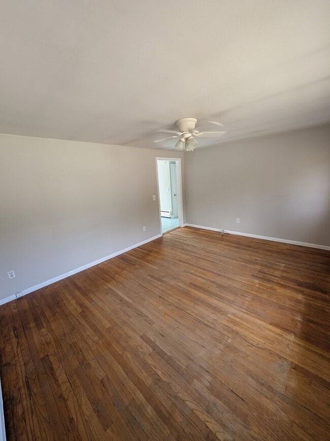 Building Photo - **West Warwick/Cowesett Single Family - $2...
