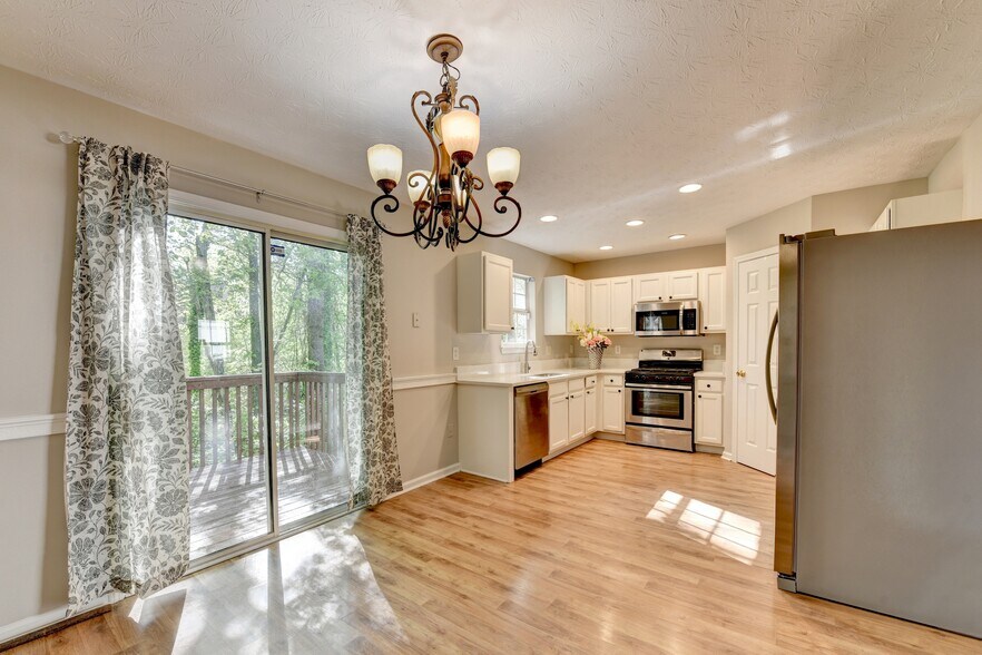 Building Photo - 240 Springbottom Ct