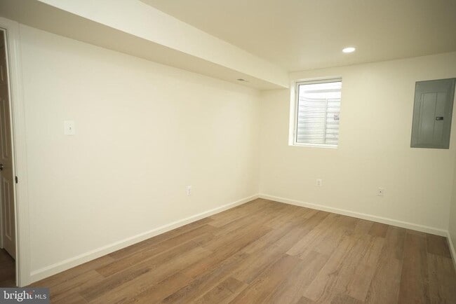 Building Photo - 22271 Goldenrod Dr