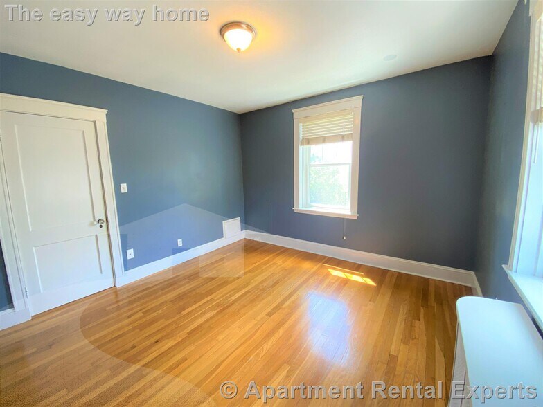 Building Photo - 520 High St