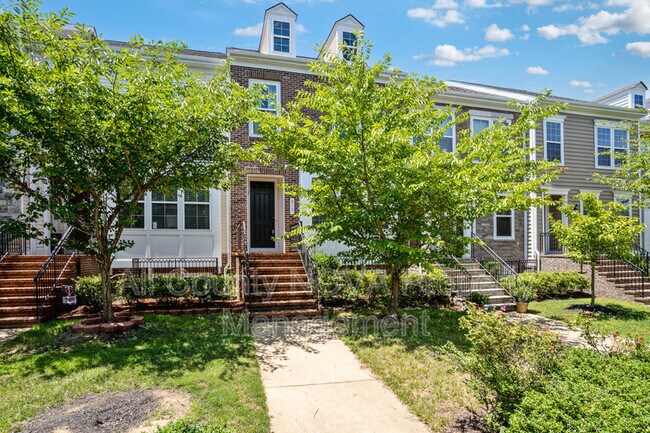 Building Photo - 213 Apricot St