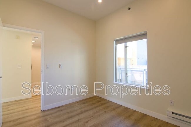 Building Photo - 1401 Jackson St