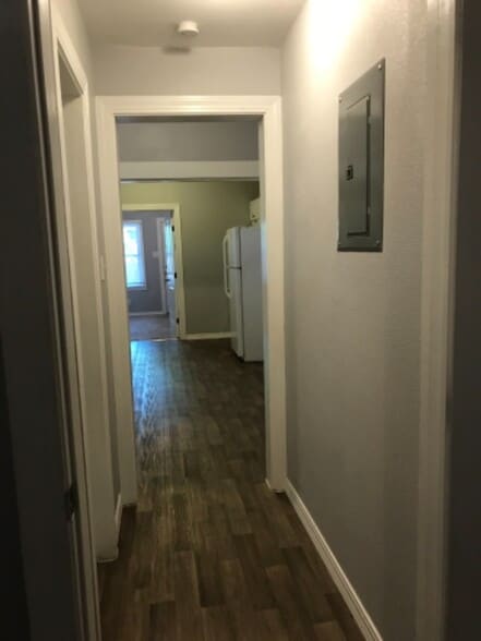 Building Photo - 802 Denver Blvd