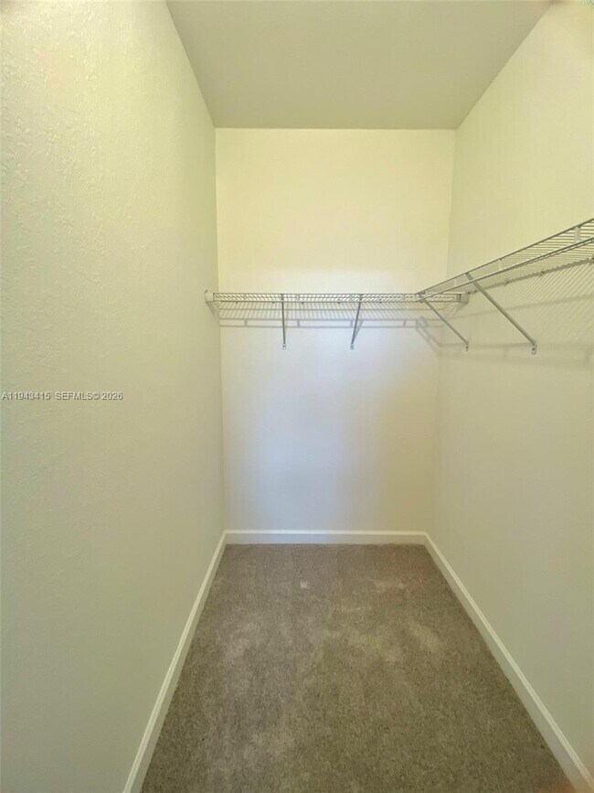 Building Photo - 2627 SE 28th Dr