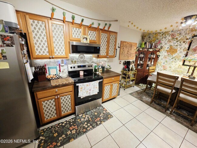 Building Photo - 5671 Ellis Trace Dr