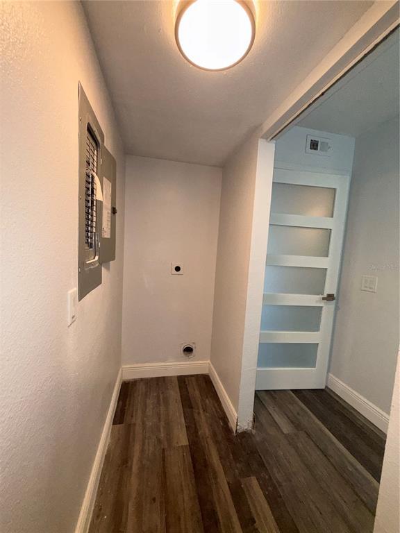 Building Photo - 9481 Highland Oak Dr