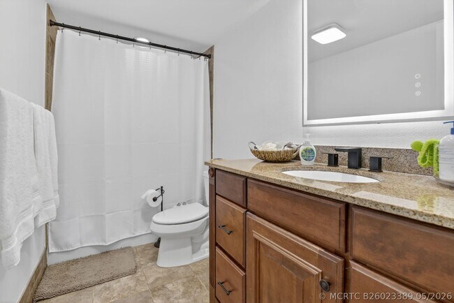 Building Photo - 9101 Jacaranda Ln