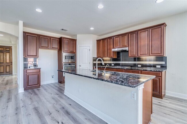 Building Photo - 5728 Siragusa Dr