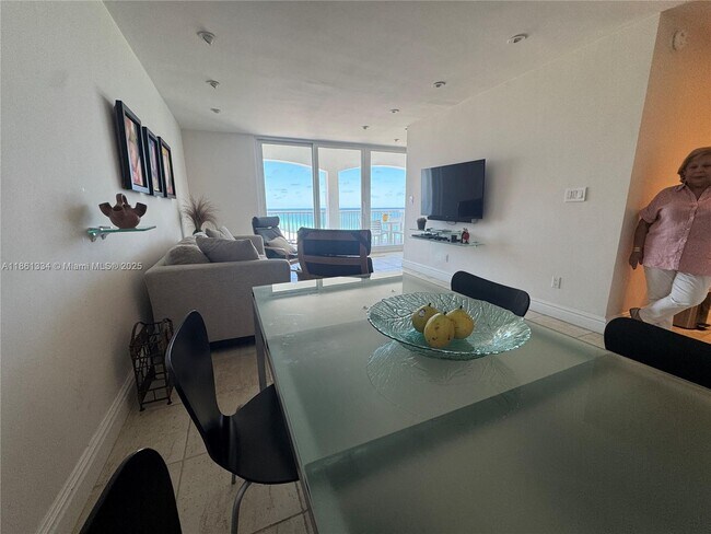 Building Photo - 5401 Collins Ave