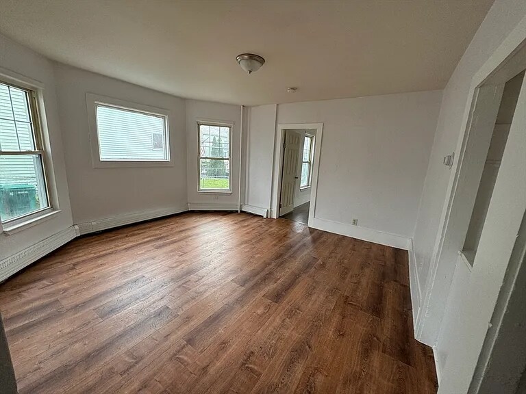 Building Photo - 164 Myrtle Ave