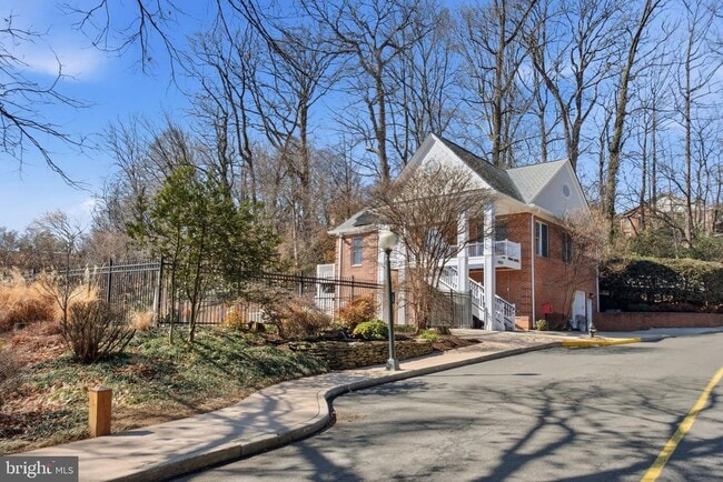 Building Photo - 3919 Georgetown Ct NW