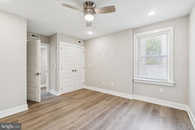 Building Photo - 1309 S 52nd St