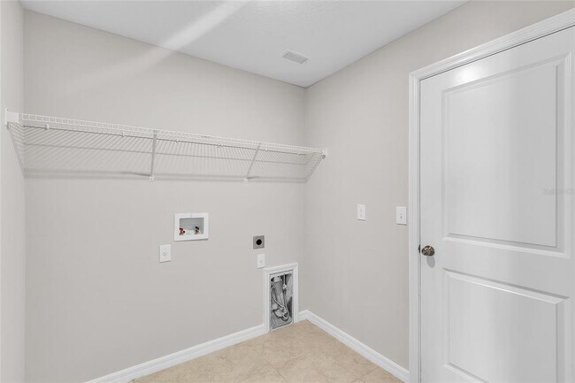 Building Photo - 10357 Scarlet Skimmer Dr